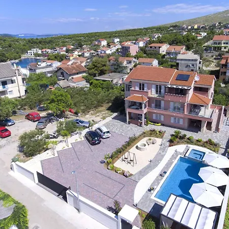 In 7034 Grebaštica