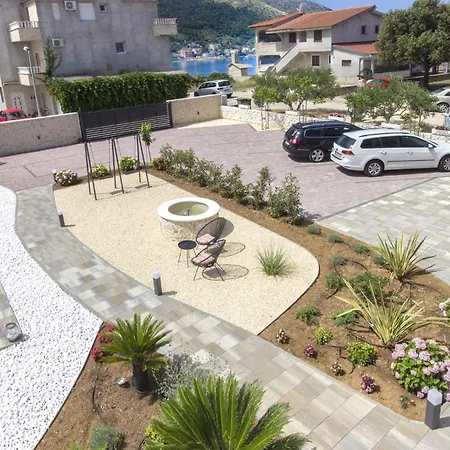 Apartment In 7034 Grebastica