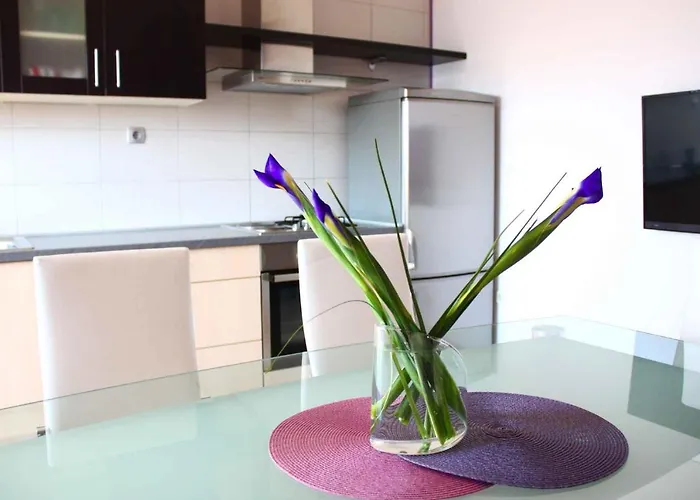 In 7034 アパート Grebaštica